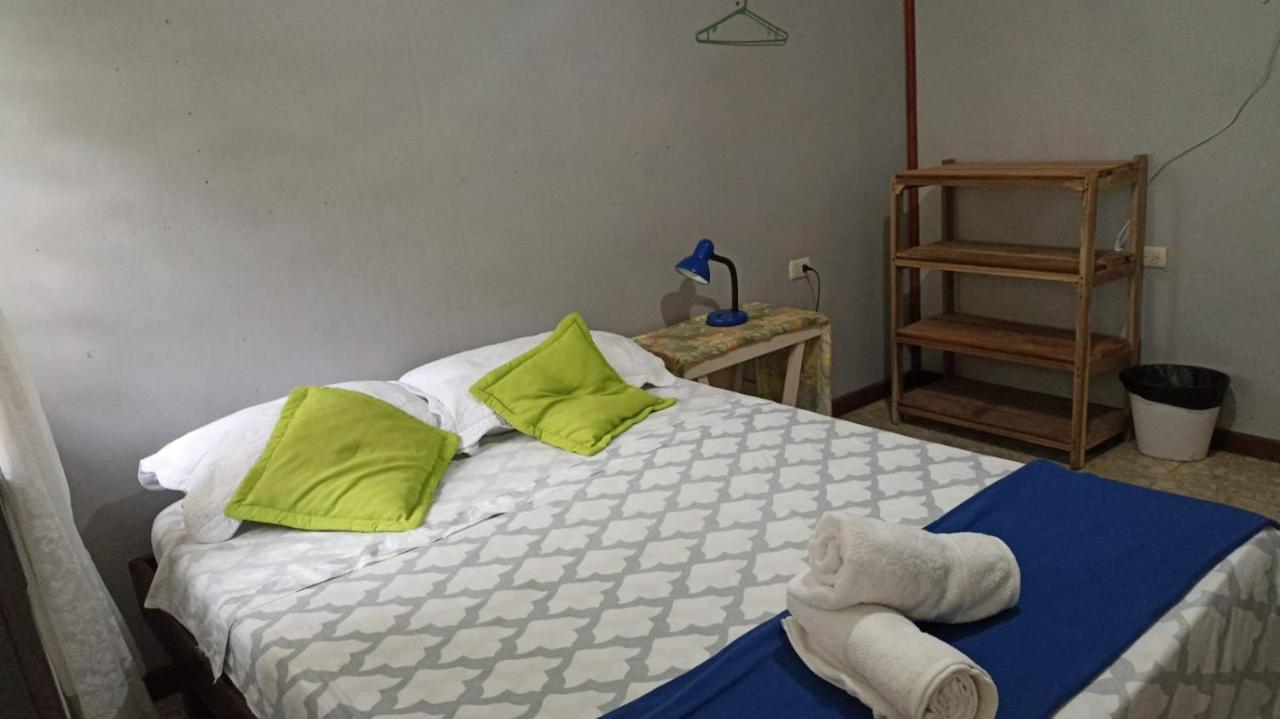 טורטוגוארו Hospedaje Meryscar מראה חיצוני תמונה