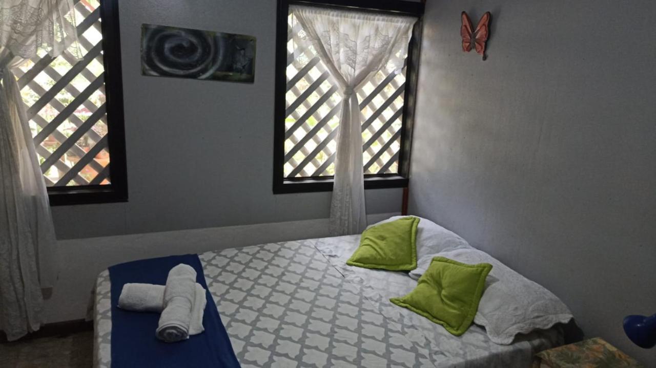 טורטוגוארו Hospedaje Meryscar מראה חיצוני תמונה